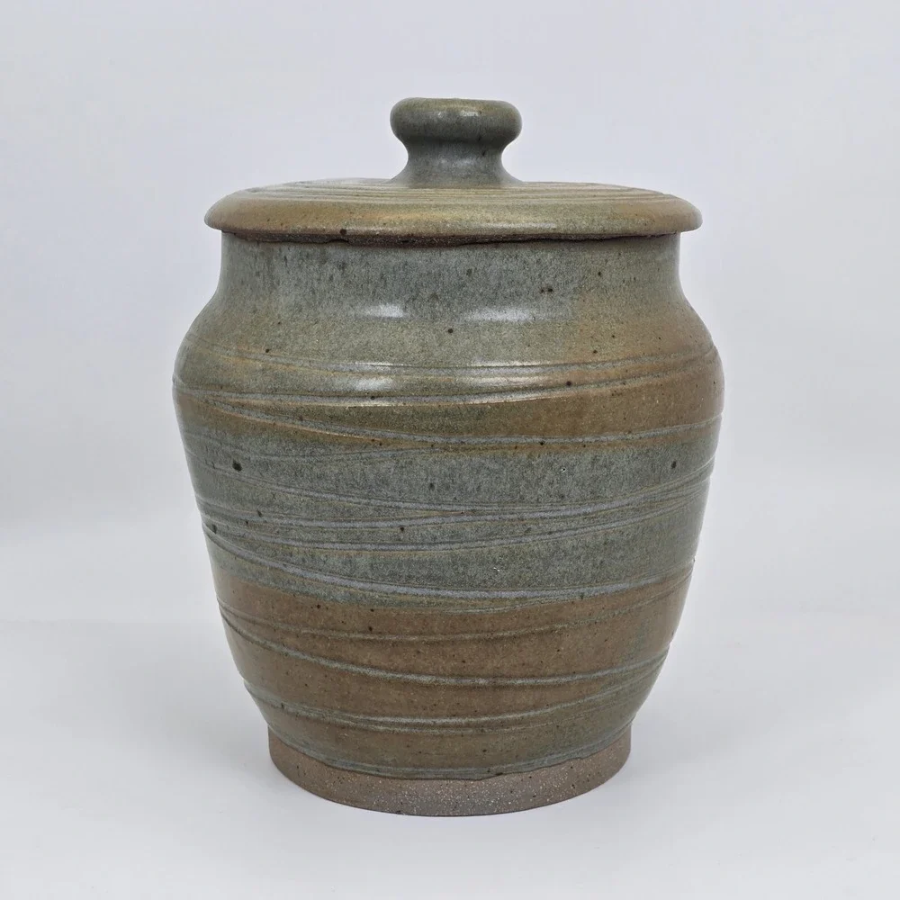 Vintage Studio Pottery Stoneware Canister Jar With Lid Green Brown Speckled 8.5